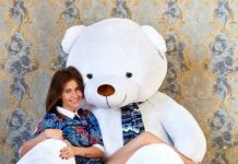 Лучший подарок — большой плюшевый мишка