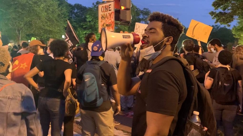 Беспорядки из-за смерти афроамериканца в США охватили несколько штатов