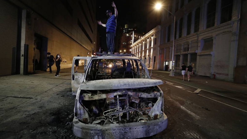 Беспорядки из-за смерти афроамериканца в США охватили несколько штатов