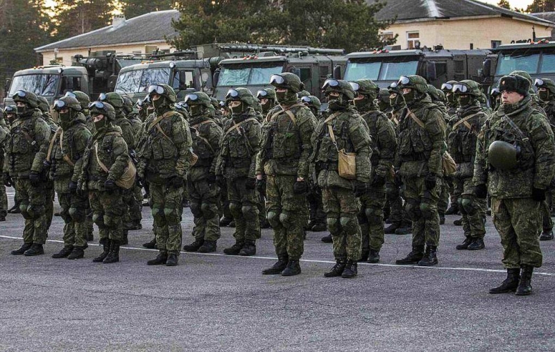 Более 2,9 тыс. заразившихся коронавирусом выявили в армии и военных учебных заведениях РФ