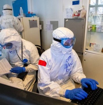 Число случаев заражения коронавирусом в РФ второй день подряд растет менее чем на 9 тыс.