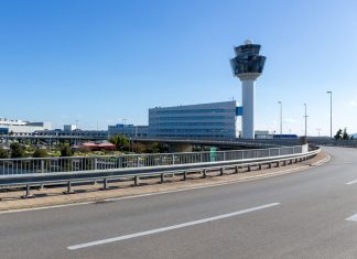 Греция с 15 июня начнет принимать туристов из 29 стран мира