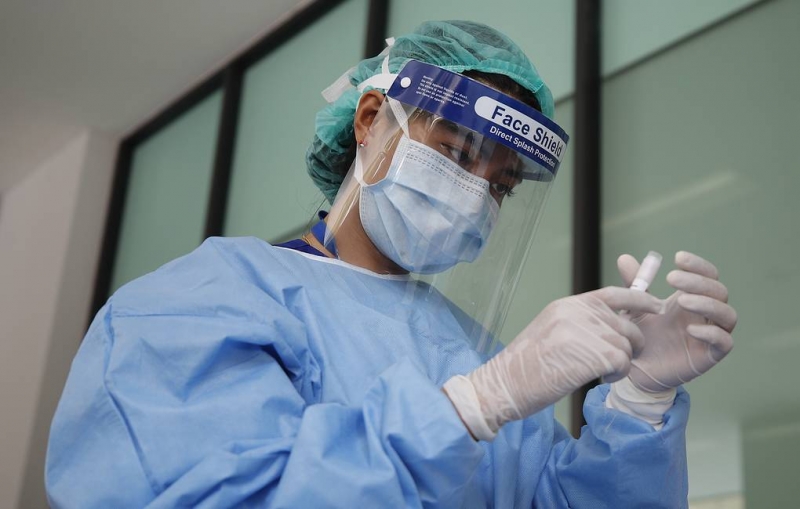 Guardian: в США разработали тест, выявляющий коронавирус в течение суток после заражения