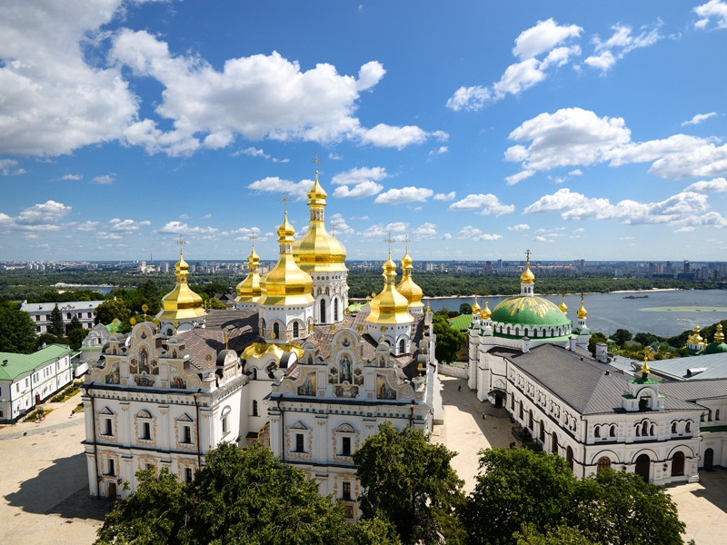 Киево-Печерскую лавру открыли для посещений после карантина