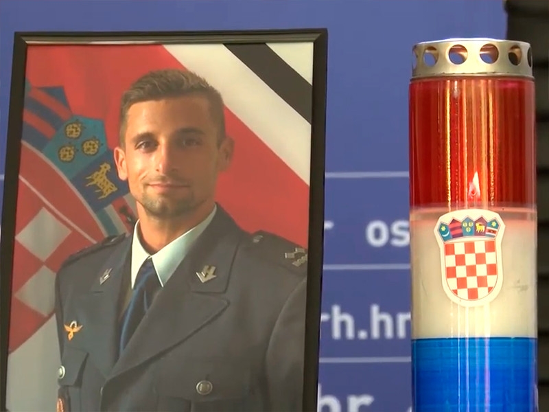 Министр обороны Хорватии подал в отставку после падения тренировочного военного самолета и гибели двух пилотов