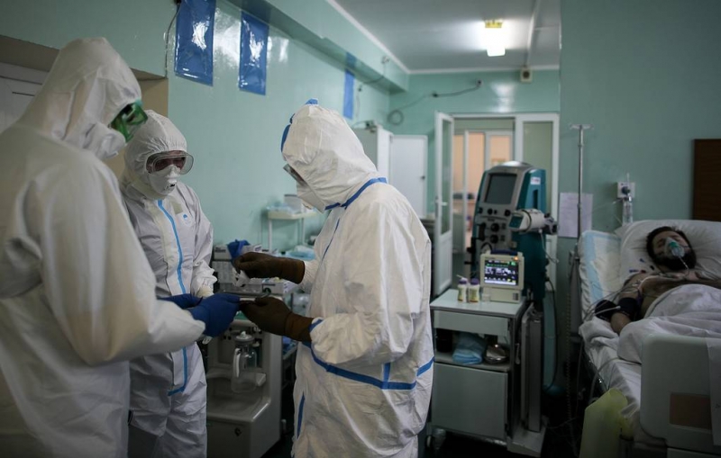 Минобороны, ФМБА, ФСБ, ФСИН и Росгвардия получат 4,8 млрд рублей на выплаты медикам