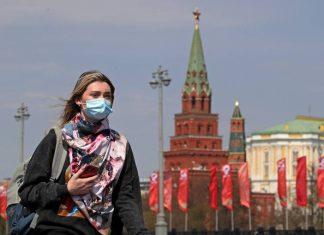 Минздрав: часть ограничительных мер в РФ сохранится до появления вакцины от коронавируса