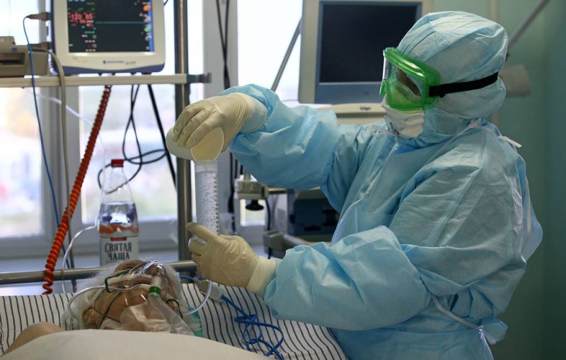 Минздрав разъяснил порядок выплат медикам за работу с заразившимися коронавирусом

