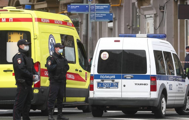 Оперативники задержали мужчину, захватившего офис "Альфа-банка" в центре Москвы