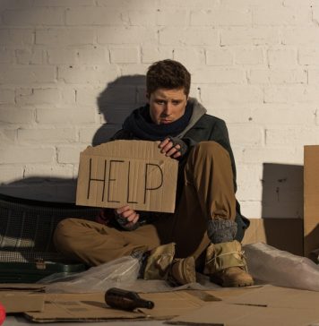 Пандемия и кризис сведут на нет усилия по борьбе с мировой бедностью, обнищание грозит 60 миллионам человек