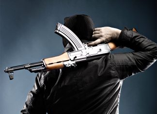 Пираты напали сразу на два судна в Экваториальной Гвинее. Похищено трое россиян