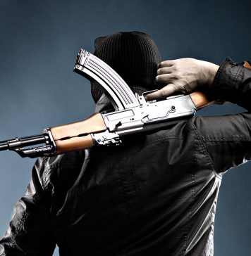 Пираты напали сразу на два судна в Экваториальной Гвинее. Похищено трое россиян