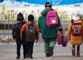 Правительство утвердило дополнительные выплаты семьям с детьми