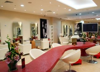 Салон красоты. Авторское окрашивание волос.