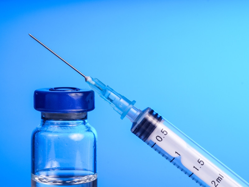 The Guardian: фармацевтические компании в 2017 году отвергли идею разработки вакцин против коронавирусов