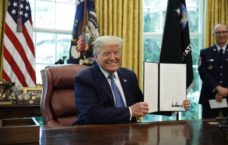 Трамп анонсировал создание "супер-пупер-ракеты"

