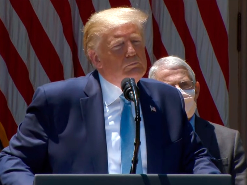Трамп: США начали работать над вакциной от COVID-19, еще не зная, с чем борются