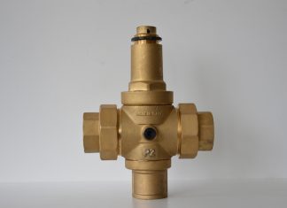 Использование регулятора давления воды в системе водоснабжения