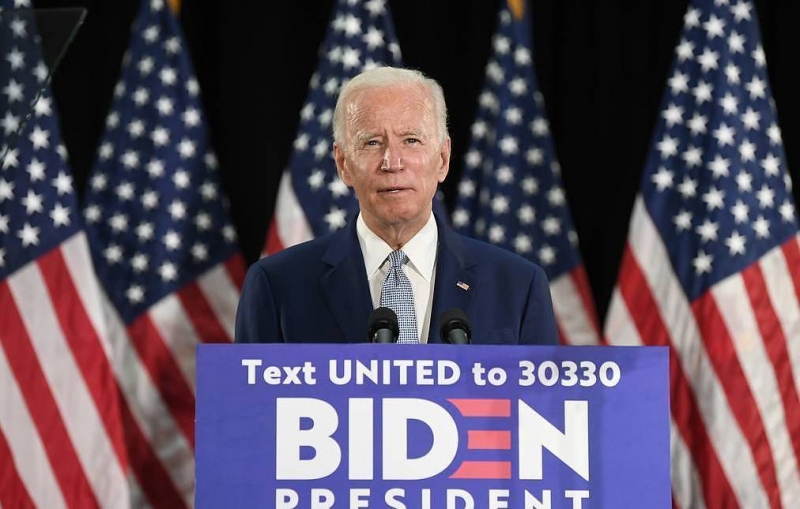 Байден заявил, что Трампу позволяют публиковать в Facebook заведомо ложную информацию

