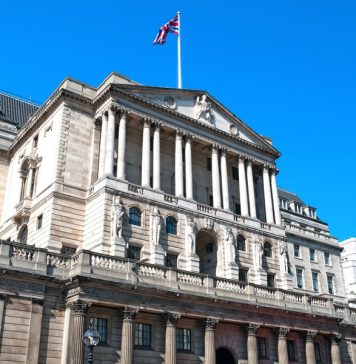Банк Англии и Англиканская церковь извинились за работорговлю в своем прошлом