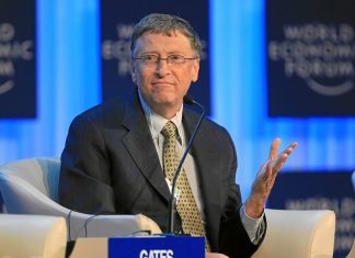 Билл Гейтс рассказал о вакцине против коронавируса и отверг теории заговора о чипировании населения