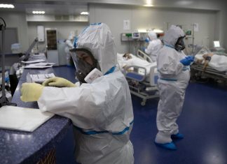 Число новых случаев заражения коронавирусом в России второй день превышает 9 тыс.