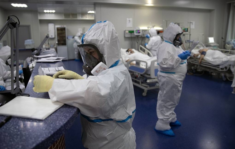 Число новых случаев заражения коронавирусом в России второй день превышает 9 тыс.