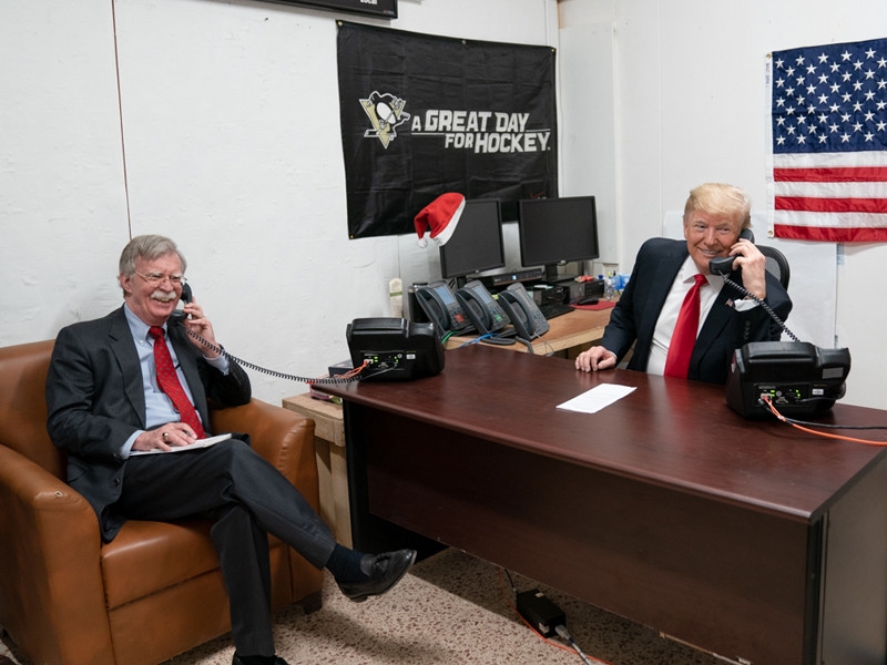 Дональд Трамп назвал своего экс-советника Джона Болтона "некомпетентным лгуном"