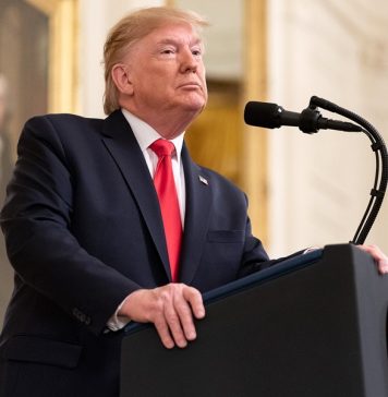 Дональд Трамп назвал своего экс-советника Джона Болтона «некомпетентным лгуном»