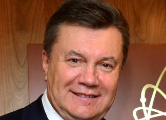 Экс-президента Украины Януковича и двоих бывших министров обороны заподозрили в госизмене, из-за которой был потерян Крым