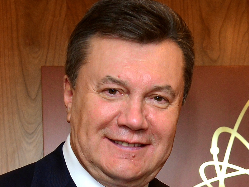 Экс-президента Украины Януковича и двоих бывших министров обороны заподозрили в госизмене, из-за которой был потерян Крым