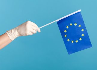 ЕС может оставить свои границы закрытыми для граждан России, США и Бразилии