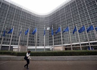 Евросоюз продлил экономические санкции против России на шесть месяцев