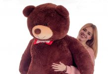 Большой плюшевый мишка