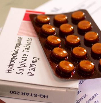 Гидроксихлорохин исключен из списка одобренных для лечения COVID-19 препаратов в США