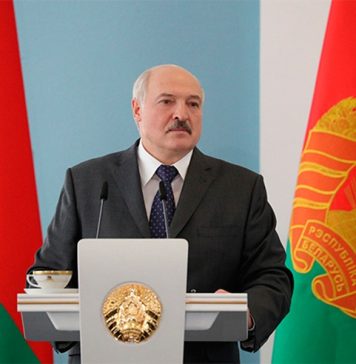 Лукашенко заявил о вмешательстве «кукловодов» из России и Польши в белорусские выборы