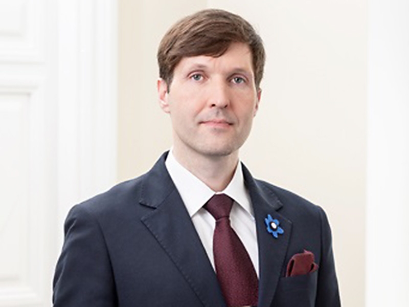 Министр финансов Эстонии потребовал отстранить от должности главу государства за "радужный политический активизм"