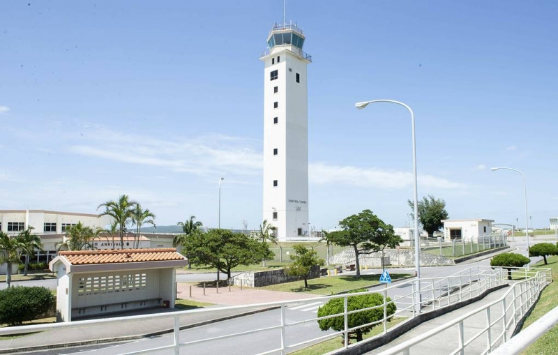 На складе опасных веществ на авиабазе США в Японии произошел пожар

