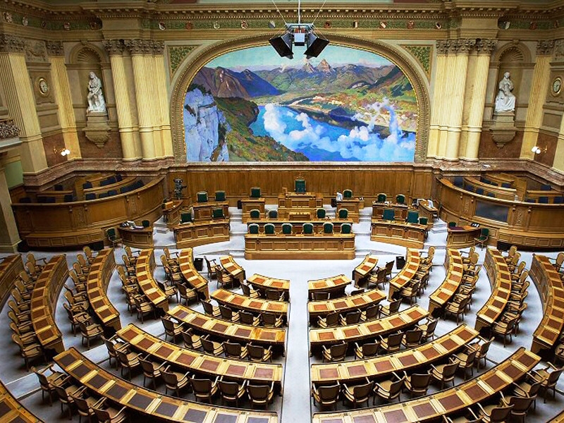 Национальный совет Швейцарии проголосовал за легализацию однополых браков