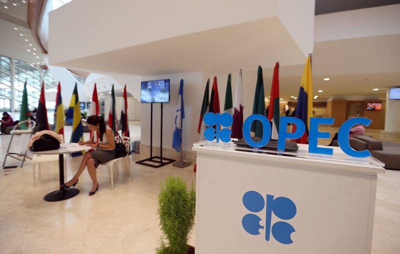 ОПЕК согласовала продление действующего уровня сокращения добычи до конца июля

