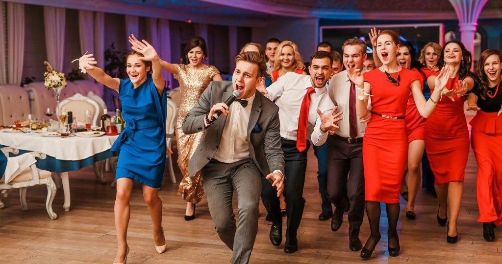 ВЕДУЩАЯ СВЕТСКОЕ СОБЫТИЕ, КОРПОРАТИВНЫХ И ЧАСТНЫХ МЕРОПРИЯТИЙ