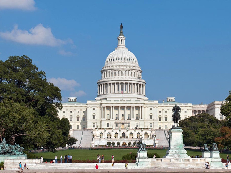 Республиканцы в Конгрессе США предложили ввести "самые жесткие" санкции против России, обвинив ее в спонсировании терроризма