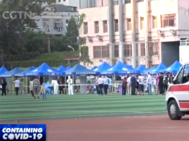 Режим военного времени распространили на все микрорайоны Пекина из-за новой вспышки коронавируса