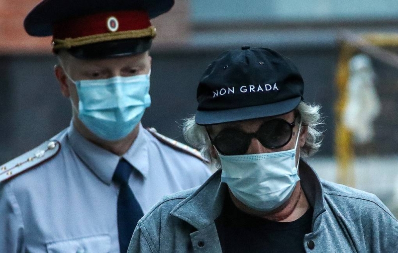 Адвокат Ефремова опроверг информацию о завершении расследования дела о ДТП