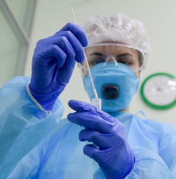 АР и NYT рассказали о бывших сотрудниках ГРУ, распространявших фейки о происхождении коронавируса