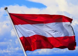 Австрия сняла запрет на рейсы из России, но потребовала соблюдать карантин и пройти тесты на коронавирус