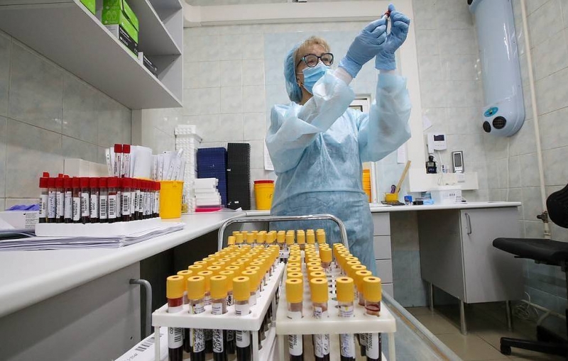 Более 8 тыс. человек обследовано на иммунитет к коронавирусу в трех пилотных регионах РФ