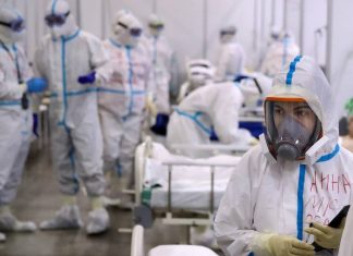 Число выявленных за неделю случаев заражения коронавирусом в России вновь уменьшилось