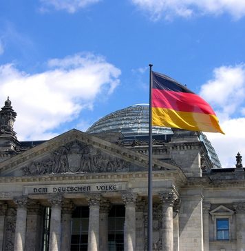 Германия призвала страны ЕС ввести санкции против России из-за кибератак на бундестаг