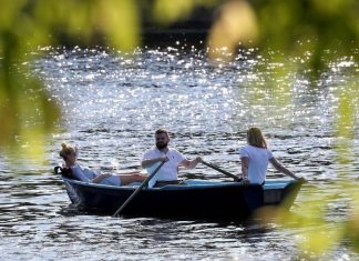 Гидрометцентр прогнозирует «опасное солнце» в ряде регионов России